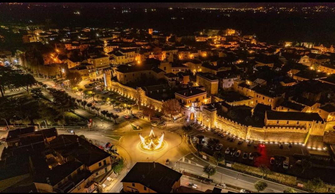 Piazza Duomo Hotel Tuscania Exterior photo